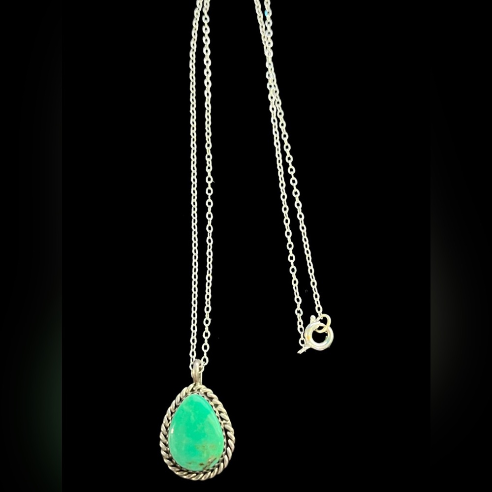 Vintage Turquoise and Sterling Silver Tear Drop Necklace
